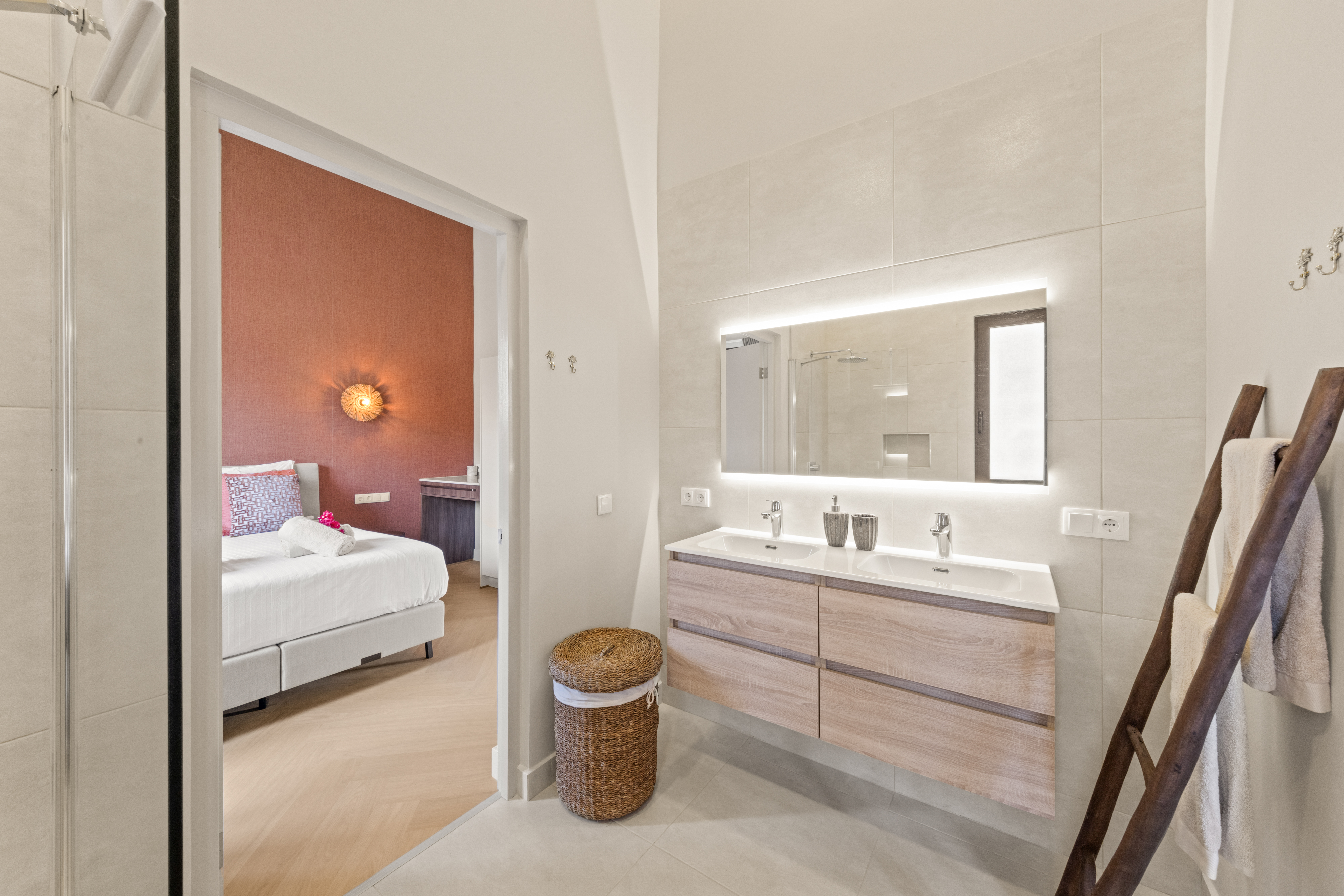Bathroom wide